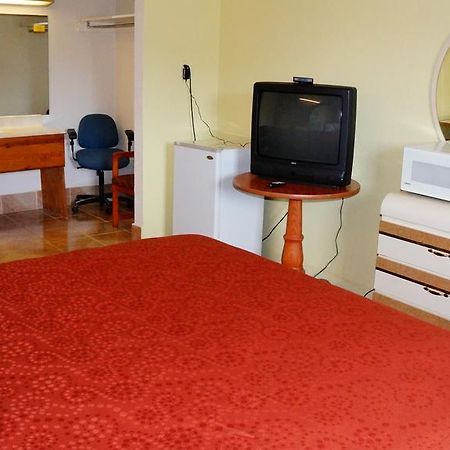 Royale Inn 캔자스시티 외부 사진